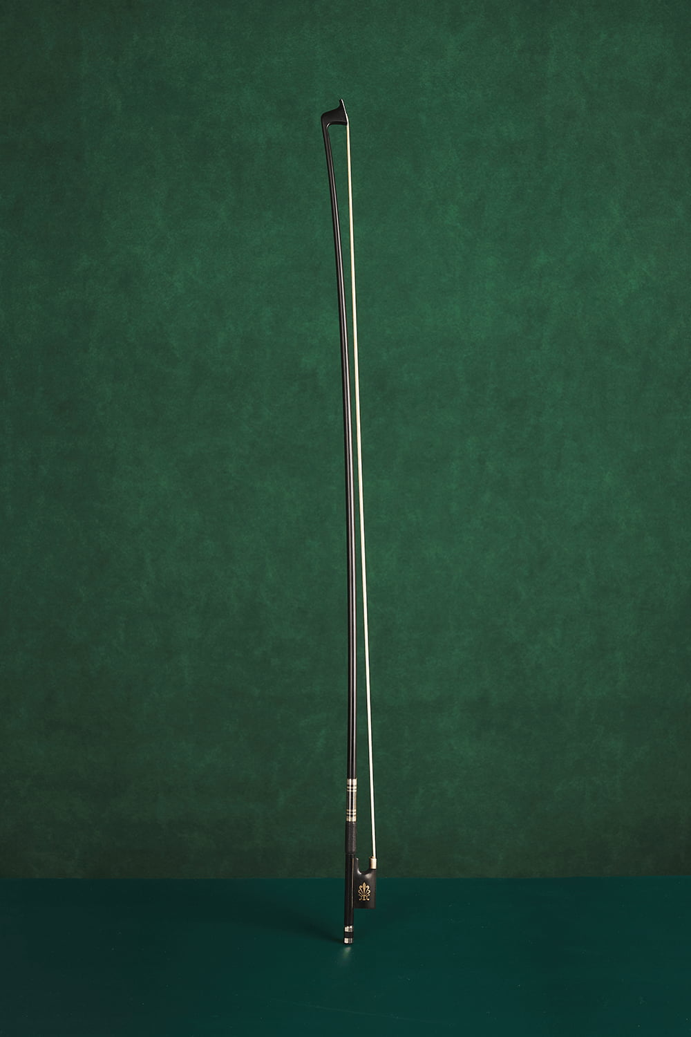 4/4 Carbon Fiber Violin Bow B233 (Carved Frog)