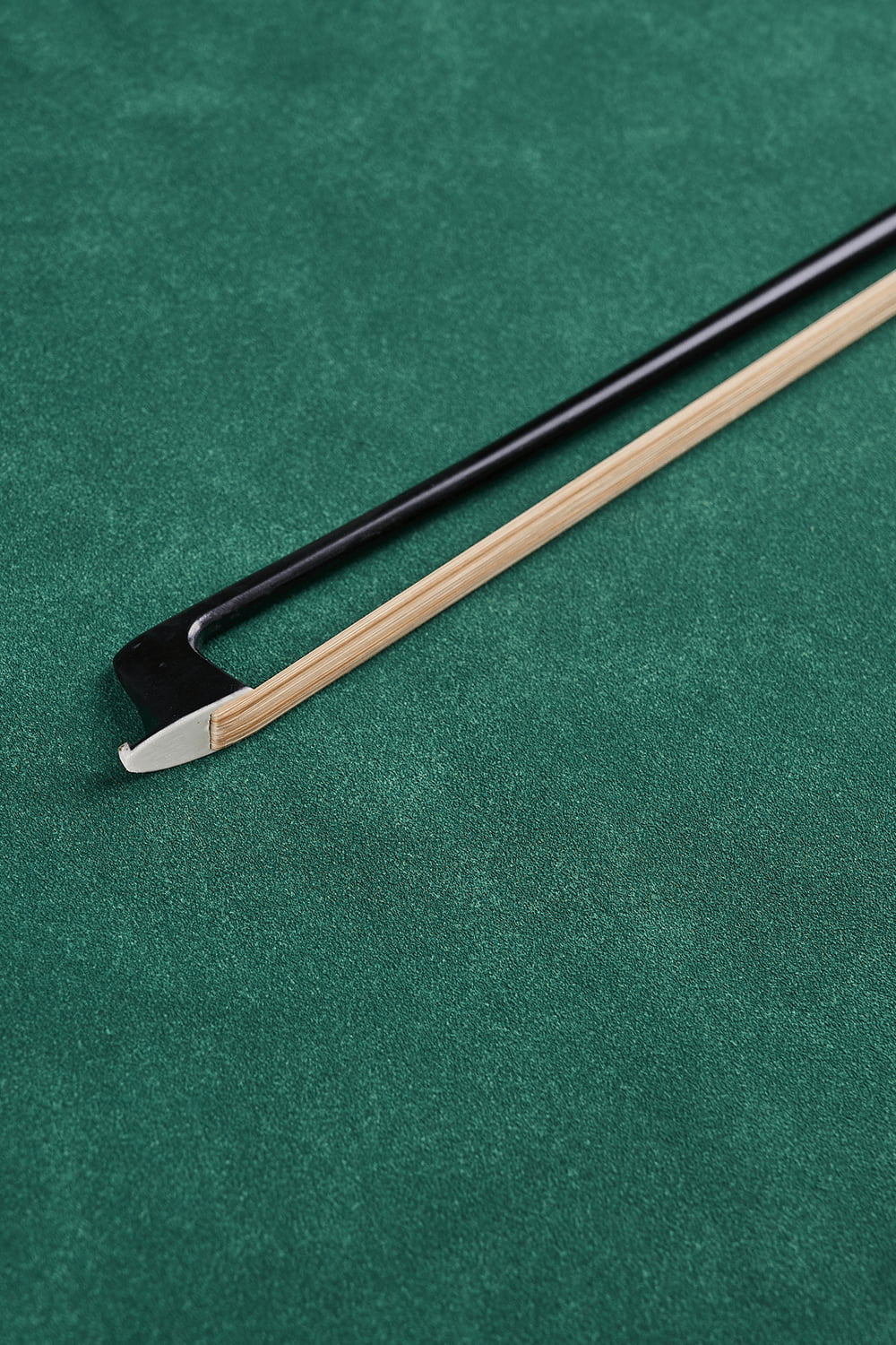Classic Carbon Fiber Violin Bow B107 | Best Value | Generations of Bow Makers