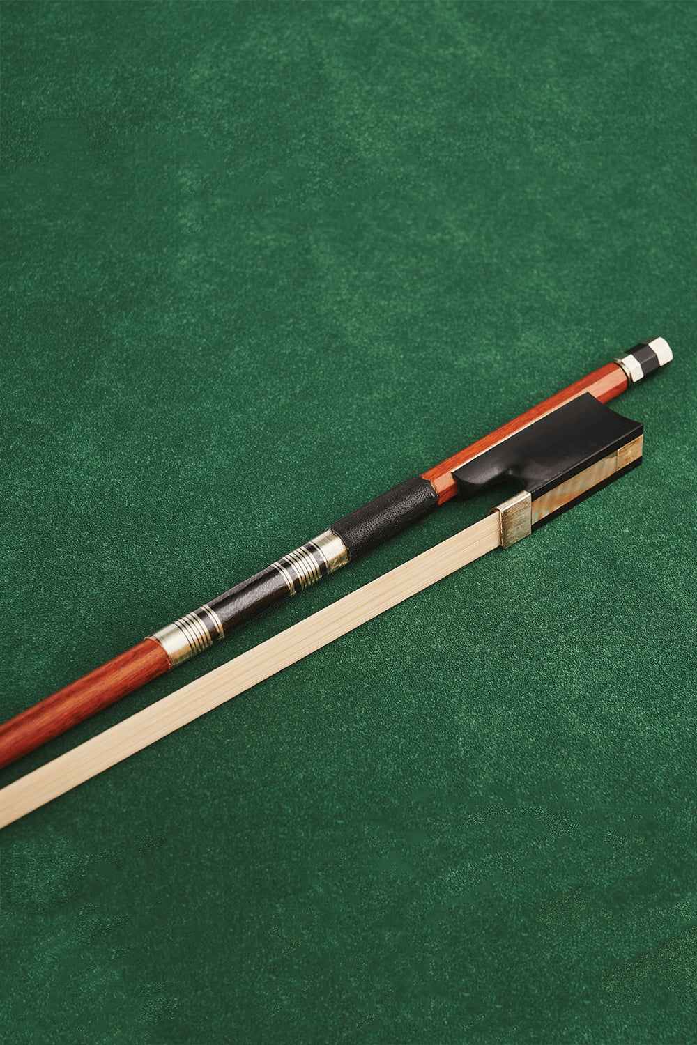 Heritage Series 2-Star Pernambuco Violin Bow B230