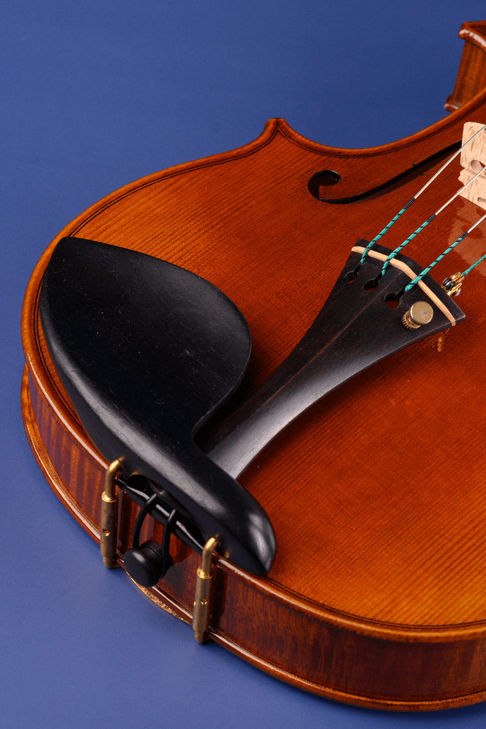 One-Piece Intermediate  Violin Q047